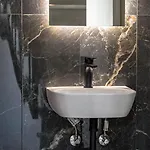 Nemesis Luxury * Apolpaina