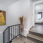 Nemesis Luxury Apartamento Apolpaina
