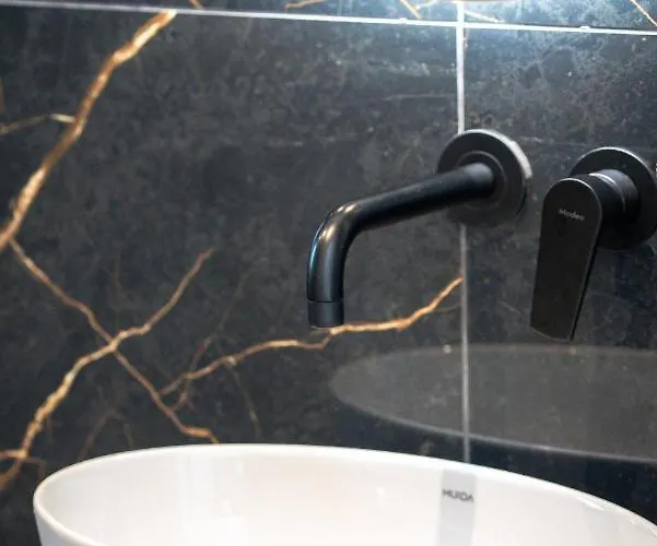 Nemesis Luxury Απόλπαινα