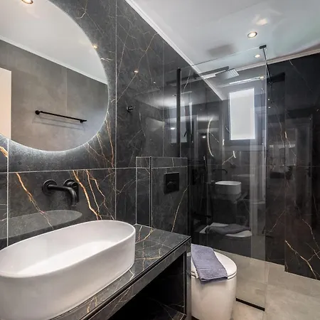 Nemesis Luxury Lejlighed